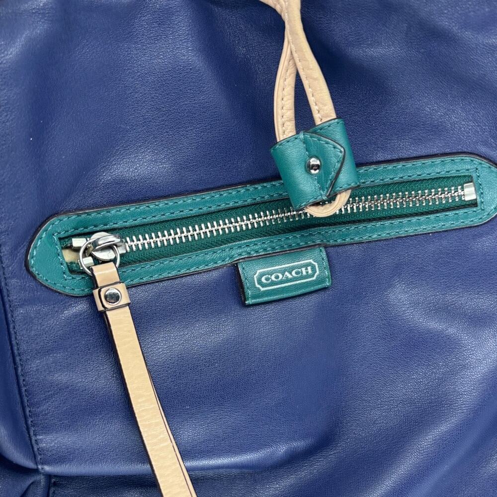 Coach Navy and Green Leather Shoulder Bag - Picture 2 of 6
